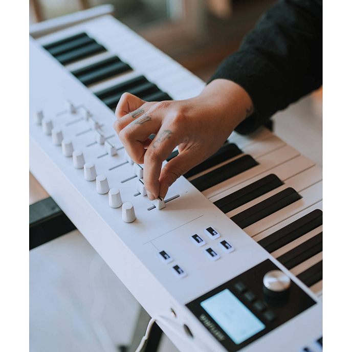 MIDI-клавиатура Arturia KeyLab Essential 88 mk3 White - рис.7