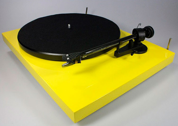 Проигрыватель винила Pro-Ject Debut Carbon Phono USB OM-10 Yellow - рис.6