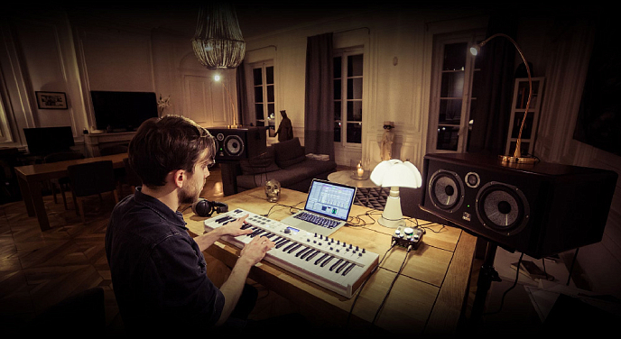 MIDI-клавиатура Arturia KeyLab Essential 61 White - рис.5