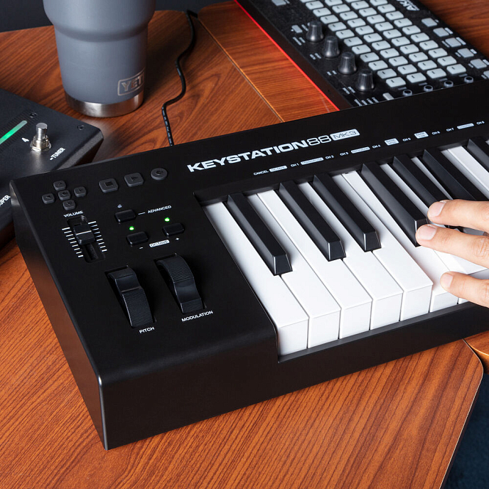 MIDI-клавиатура M-Audio Keystation 88 MK3 - рис.8