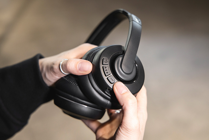Беспроводные наушники Skullcandy Cassette Wireless On Ear Black - рис.1