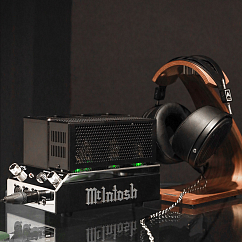Усилитель для наушников Mcintosh MHA200