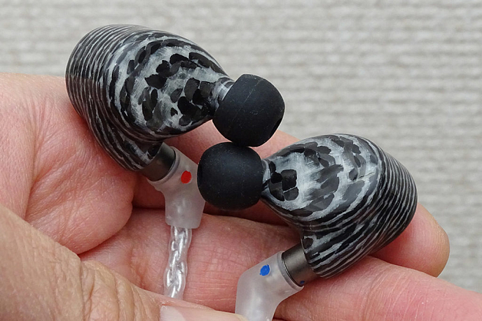 Кастомные наушники JH Audio Roxanne AION Universal Carbon - рис.7