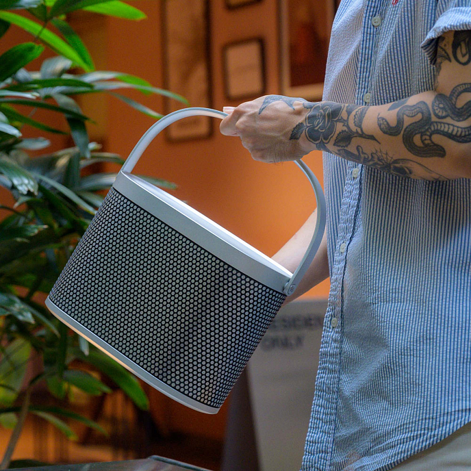 Портативная колонка Bang & Olufsen Beosound A5 Spaced Aluminium - рис.10