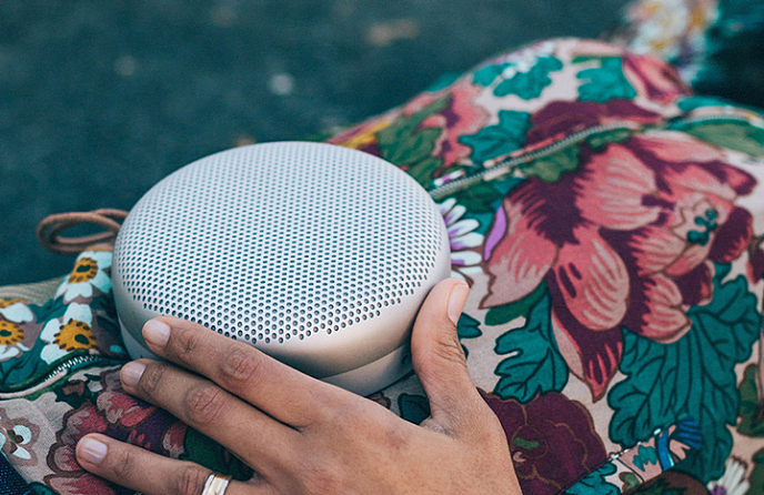 Портативная колонка Bang & Olufsen BeoPlay A1 Natural - рис.5