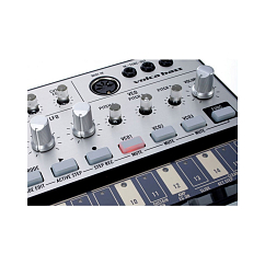 Синтезатор Korg volca bass