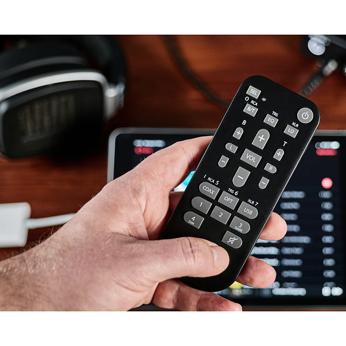 Усилитель для наушников с ЦАП RME ADI-2/4 Pro SE Black - рис.6