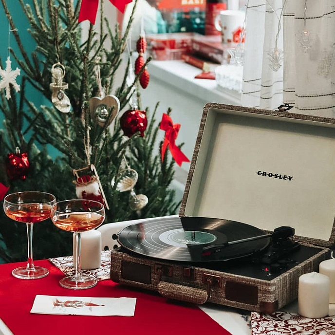 Проигрыватель винила Crosley Cruiser Deluxe Havana - рис.6