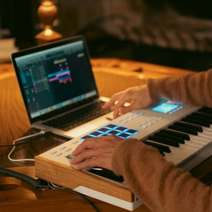 MIDI-клавиатура Arturia KeyLab 49 MKIII black midi-контроллер_OpenBox - рис.9