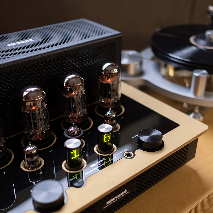 Интегральный усилитель Audio Research I/50 Black/Gold - рис.9