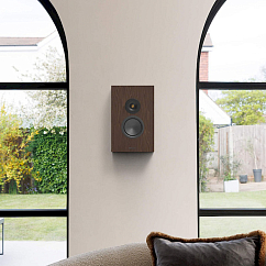 Настенная акустика Monitor Audio Silver On-Wall (8G) European Walnut