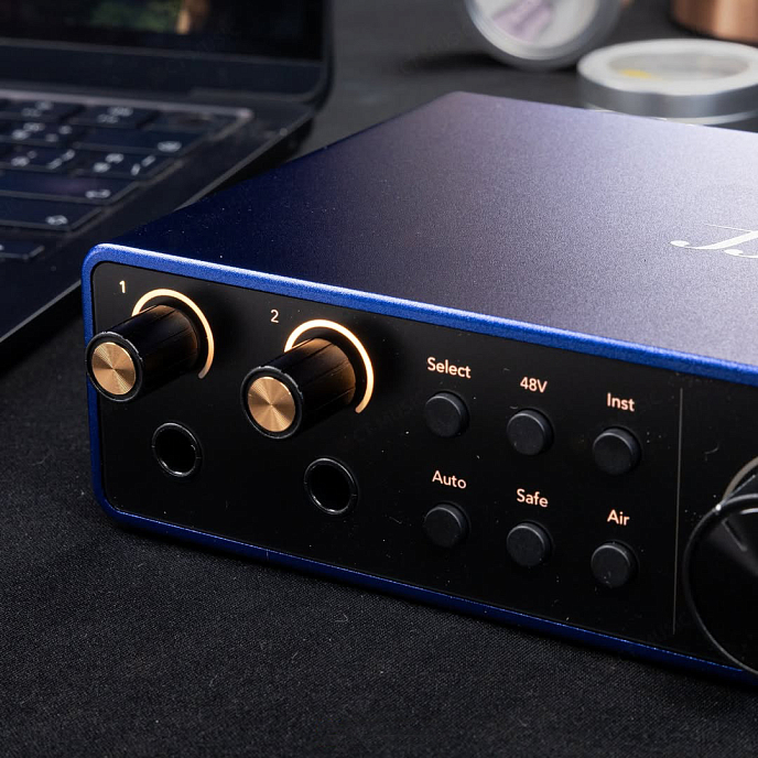 Аудиоинтерфейс Focusrite Scarlett 2i2 4th Gen Anniversary Edition Blue - рис.9