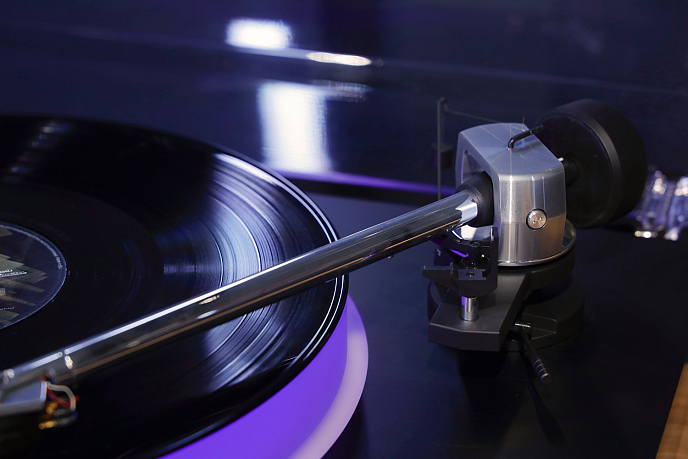 Проигрыватель винила AVM Audio Inspiration R 2.3 Black - рис.2