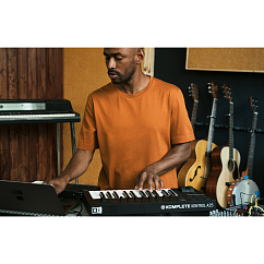 MIDI-клавиатура Native Instruments KOMPLETE KONTROL A61