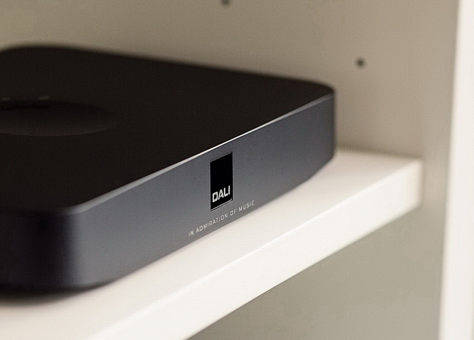 Настенная акустика Dali OBERON On-Wall C Dark Walnut + Sound Hub Compact - рис.12