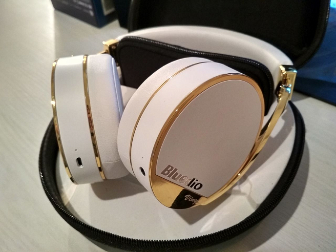 Беспроводные наушники Bluedio Vinyl Plus White - рис.6