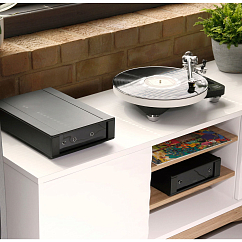 Проигрыватель винила Rega Naia + Aphelion 2