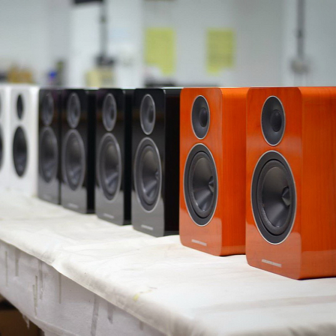 Полочная акустика Acoustic Energy AE1 Active Piano Black черный - рис.5