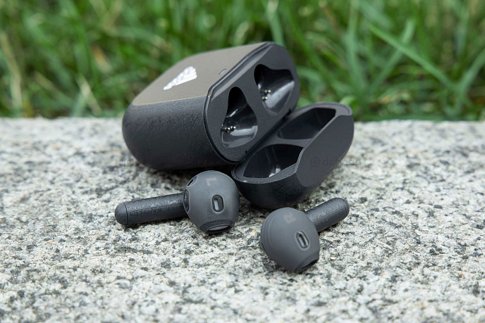 Беспроводные наушники Adidas Z.N.E. 01 TWS Night Grey - рис.1