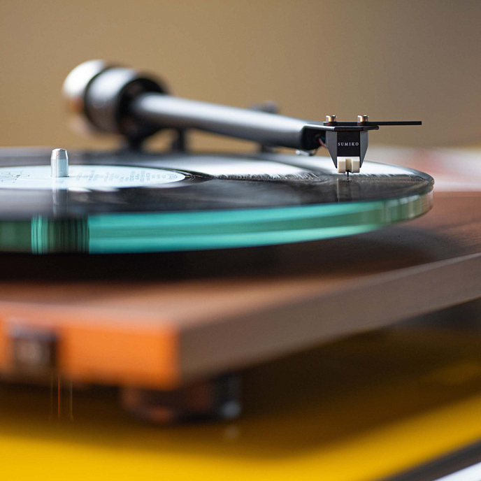 Проигрыватель винила Pro-Ject T2 Super Phono Walnut Rainier - рис.2