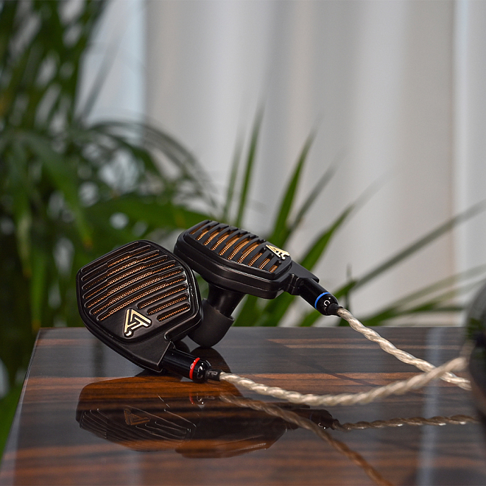 High End наушники Audeze LCDi4 - рис.9