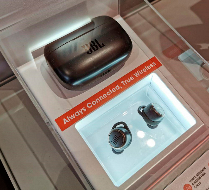 Наушники JBL Live 300TWS Black - рис.5