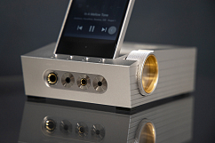 Усилитель для наушников с ЦАП Astell&Kern Acro CA1000 moon silver Усилитель для наушников (SN DH06792112I05KQ)_Уценка