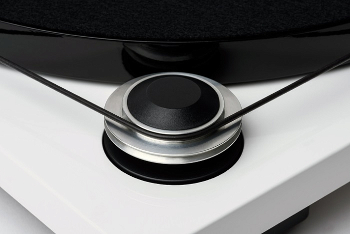 Проигрыватель винила Pro-Ject Essential III Headphone Piano Black - рис.3