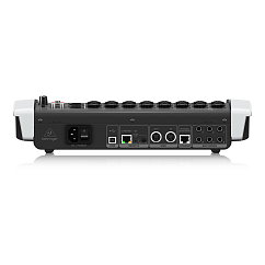 Микшерный пульт Behringer X18