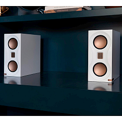 Полочная акустика Monitor Audio Studio 89 White