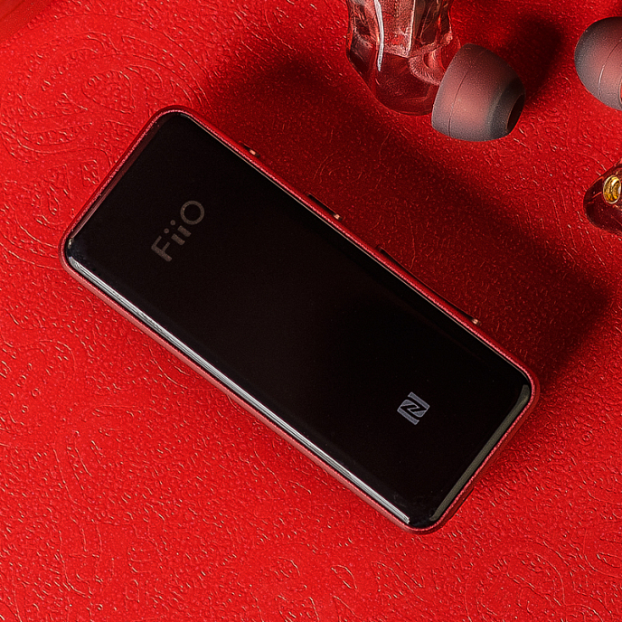 Усилитель для наушников с ЦАП FiiO BTR3 Red - рис.7