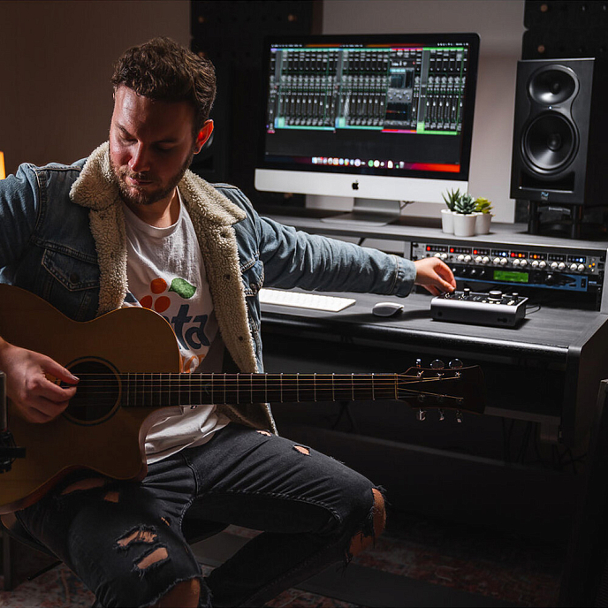 Аудиоинтерфейс Audient iD24 - рис.8