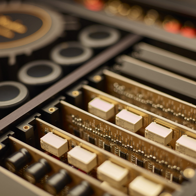 Предусилитель Accuphase C-3900 Gold - рис.6