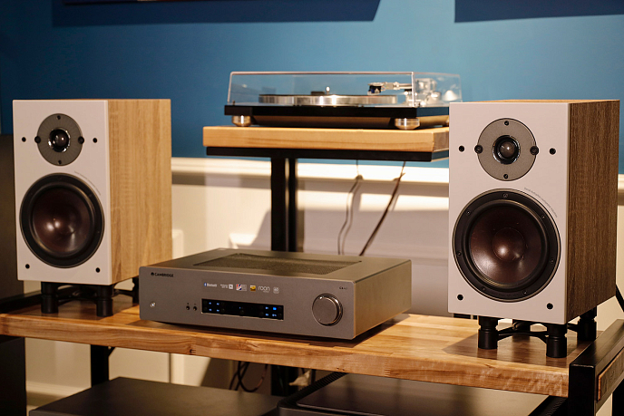 Полочная акустика Dali Oberon 3 Light Oak - рис.1