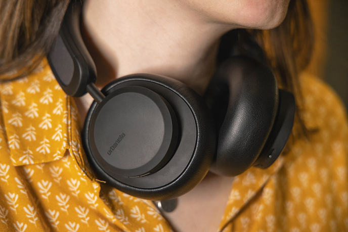 Беспроводные наушники Urbanista Los Angeles Midnight Black - рис.4