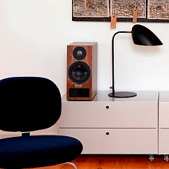 Полочная акустика PMC Twenty5.22 Diamond Black