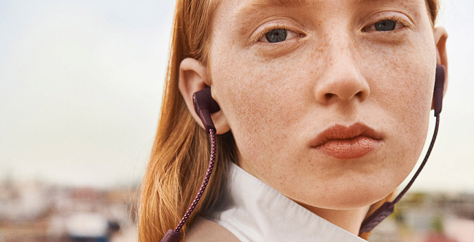 Беспроводные наушники Bang & Olufsen Beoplay E6 Dark plum - рис.4