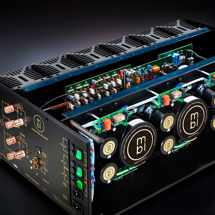 Усилитель мощности MBL 9008 A Mono Stereo Power Amp Piano White Chrome - рис.1