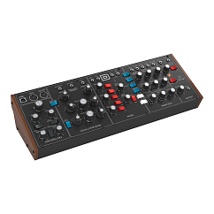 Синтезатор Behringer Model D Black