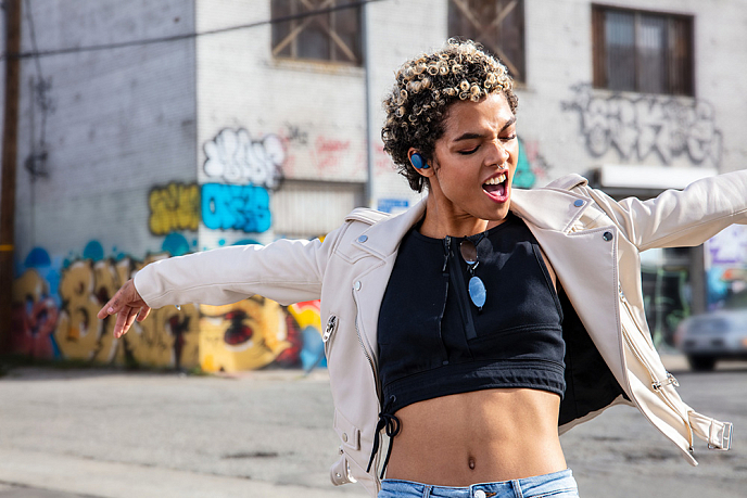 Беспроводные наушники Sony WF-XB700 Blue - рис.10