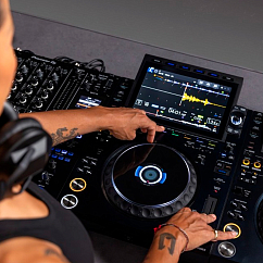 DJ-контроллер AlphaTheta CDJ-3000X Black