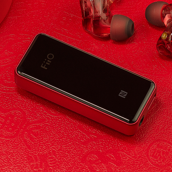 Усилитель для наушников с ЦАП FiiO BTR3 Red - рис.6