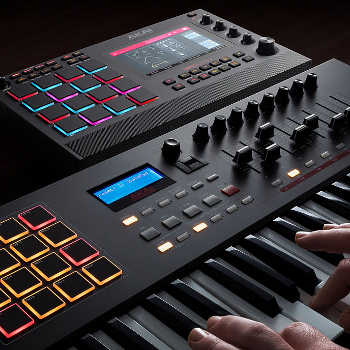 Синтезатор AKAI PRO MPC Live II Retro - рис.10