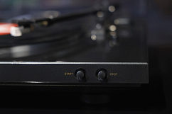 Проигрыватель винила Denon DP-300F Black