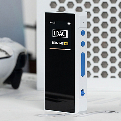 Усилитель-ЦАП для наушников FiiO BTR7 White