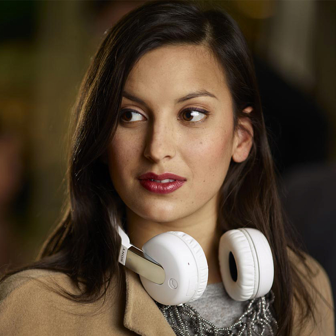 Беспроводные наушники Sony DR-BTN200 White - рис.4