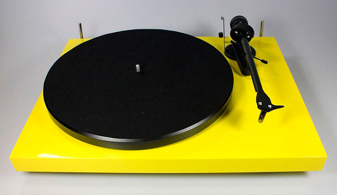 Проигрыватель винила Pro-Ject Debut Carbon Phono USB OM-10 Yellow - рис.5