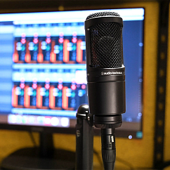 Микрофон студийный Audio-Technica AT2020