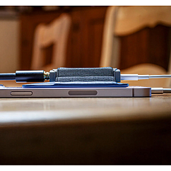 Чехол Dekoni Audio Magdac Magnetic DAC/AMP Phone Holder Black