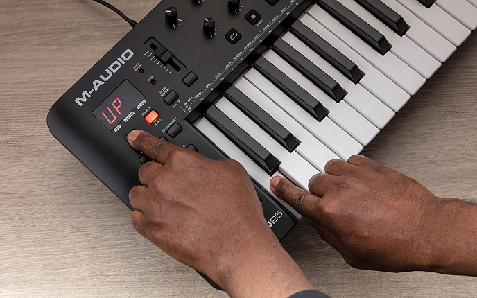 MIDI-клавиатура M-Audio Oxygen 25 MKV - рис.8